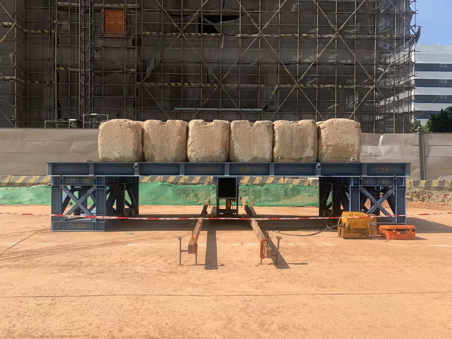 创新传统检测方式，效率与安全兼收——广检工程检测中心成功应用新型空间桁架式平板试验装置